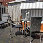 Haus-springfloot-whg-2-og Daire *