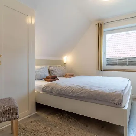 Haus-springfloot-whg-2-og Apartment *