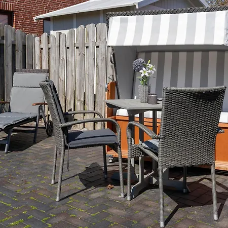 Haus-springfloot-whg-2-og Apartamento *